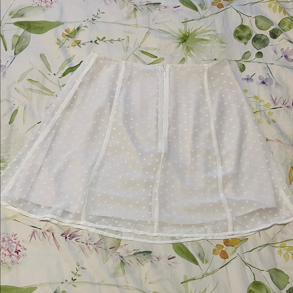 Sunday Best White Mini Skirt With Hearts - Picture 4 of 4